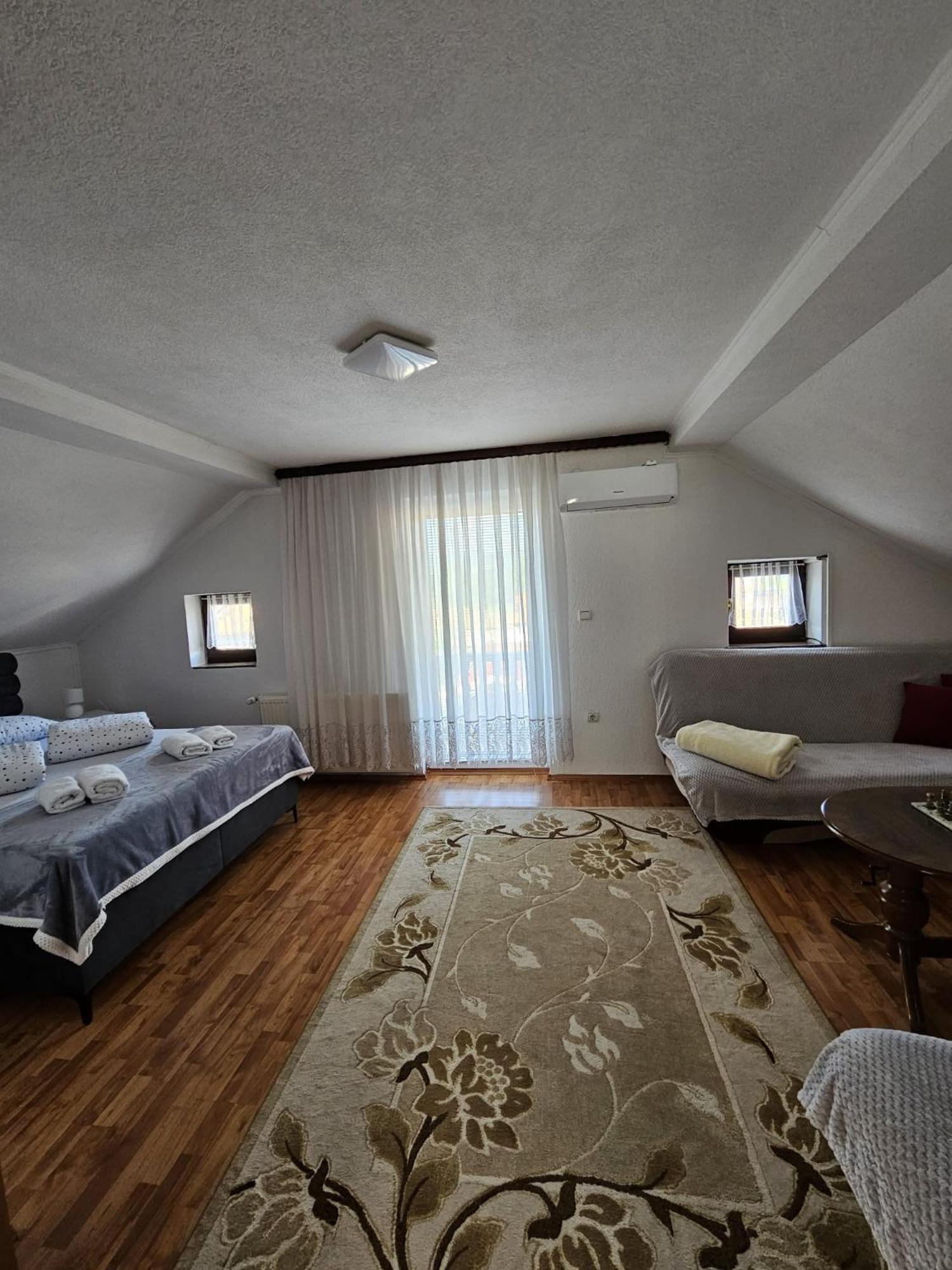 Holiday Home Peaceful Retreat Visoko Exterior foto